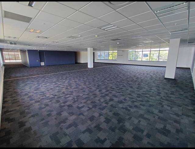6,747M² OFFICE TO LET IN WATERFALL